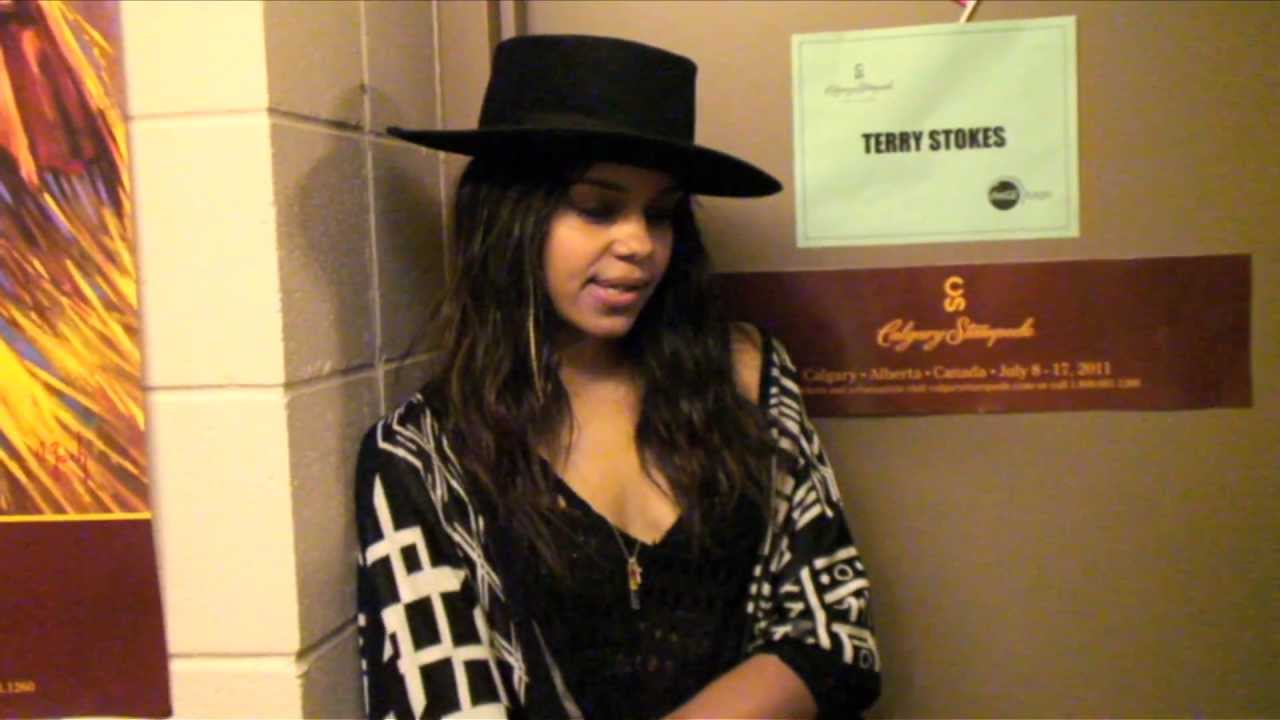 fefe-dobson-stuttering-interview-youtube