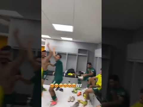 فرحة الاعبين المنتخب العراقي عباس ياشيخ الزلم 