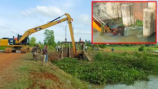 Massive Clogged! Clog Again Need Excavator Help To Remove All Floating Plants Clog On Water Gate