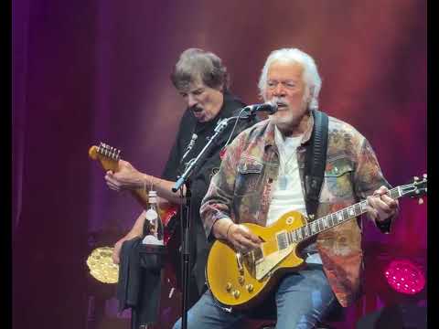 🎸 𝗬𝗼𝘂 𝗔𝗶𝗻'𝘁 𝗦𝗲𝗲𝗻 𝗡𝗼𝘁𝗵𝗶𝗻𝗴 𝗬𝗲𝘁 🎸- The Guess Who 2026 - Randy Bachman & Burton Cummings 