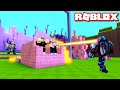 En Güçlü Tabancayı Aldım!! Canavarlara Karşı Kendini Savun - Panda ile Roblox Build and Survive!