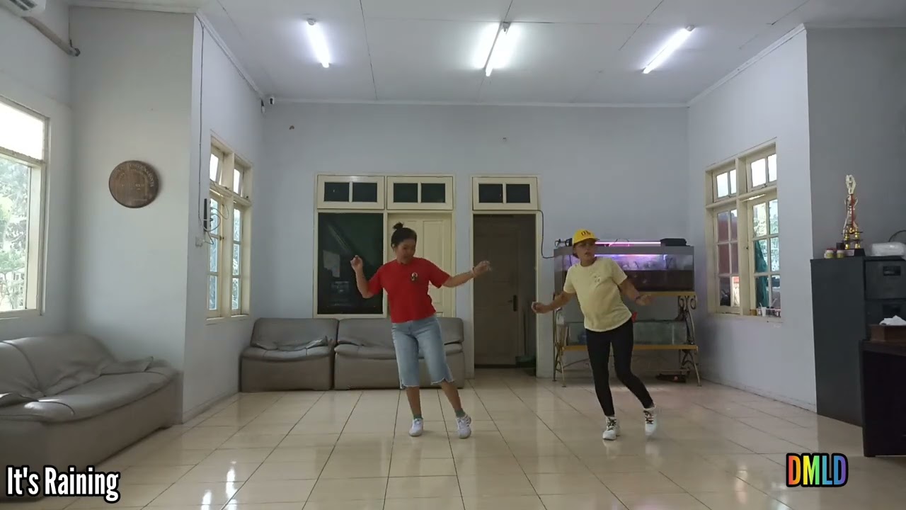 It's Raining // Beginner - LineDance // Choreo : Caecilia M Fatruan