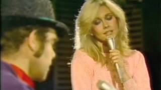 Miniatura del video "Olivia Newton-John & Elton John - Candle In The Wind"