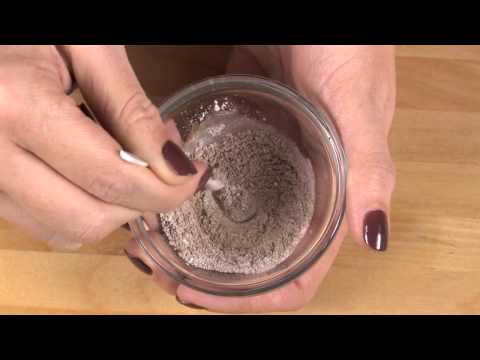 Come fare ombra e eyeliner con il trucco minerale fatto in casa