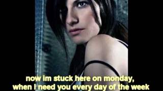Every day is a Monday - Laura Pausini - lyrics