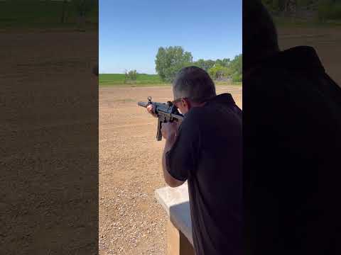 Full auto MP5.