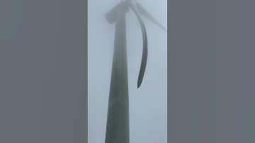 Cánh quạt điện gió khổng lồ tại Cầu Đất Đà Lạt