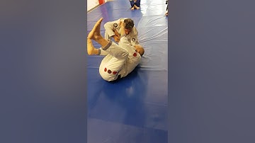 Octavio Couto open guard