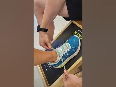 lace lock. runners tie.Fleet Feet FIT ID scan analysis. 
