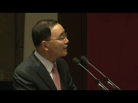 정홍원 "친일교과서? 전체 맥락서 봐야"... 민주 "일본 총리냐"