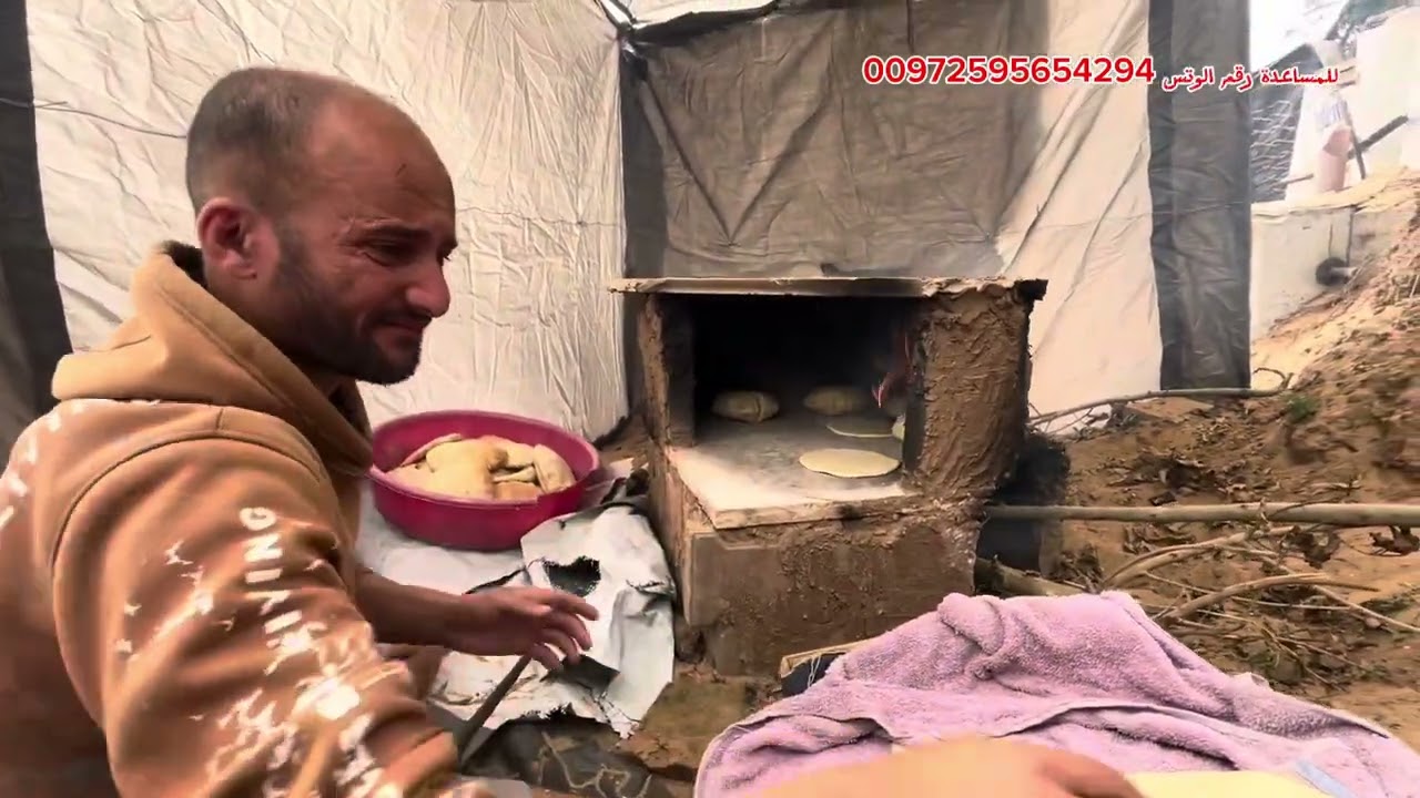 ابو حسين عجن وخبز وهو الي عمل كل اشي شوفو معنا شو ابو حسين عمل استحلفكم بالله تشاهدو لنهاية 