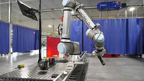 Collaborative Robot - 7th Axis - While  Moving