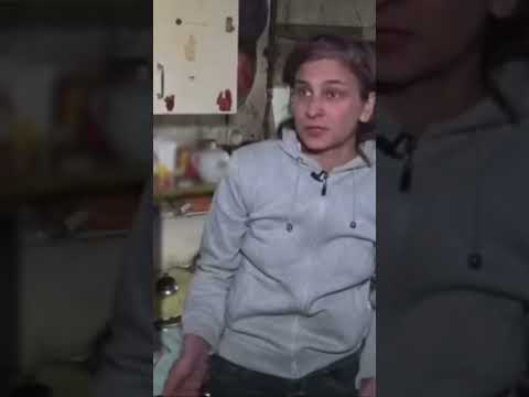 Вчера я приготовила борщ, ВОТ целая кастрюля. Ещё  имеется кролик 😂, ВОН СИДИТ 😂мужское женское