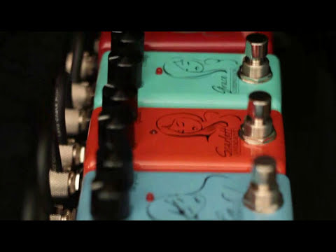 Red Witch Seven Sisters Eve Tremolo