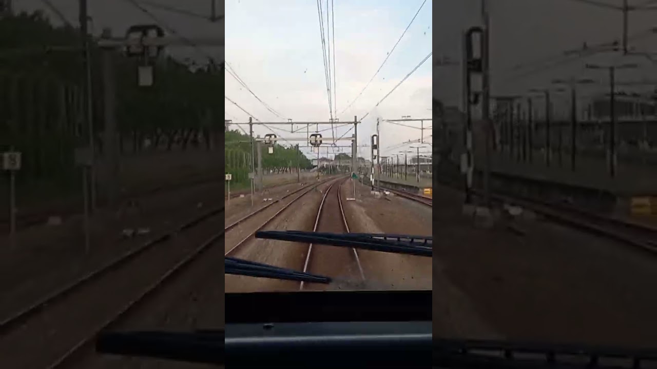 Toeteren vanuit VIRMm treinstel 8666 (achterste cabine)