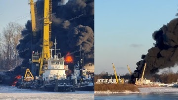 A floating crane caught fire in a backwater near Nizhny Novgorod.