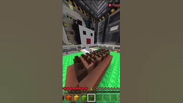 BREAD ROUND FT. STEVE AND AMONG US BEDROCK EDITION HIVE PLUS JUST BUILD FUNNY #Shorts #Minecraft