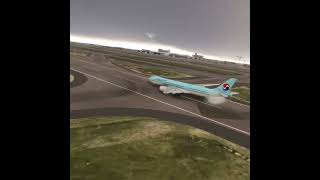 Barely making the runway in a storm! ✈️⛈️ #aviation #shorts #simulation