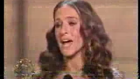 Sarah Jessica Parker wins 2004 Emmy Award for Lead...