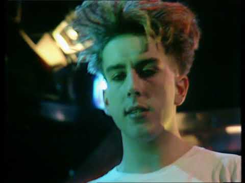 Fun Boy Three feat. Bananarama -  It Ain’t What You Do, It’s The Way That You Do It (TOTP 1982)