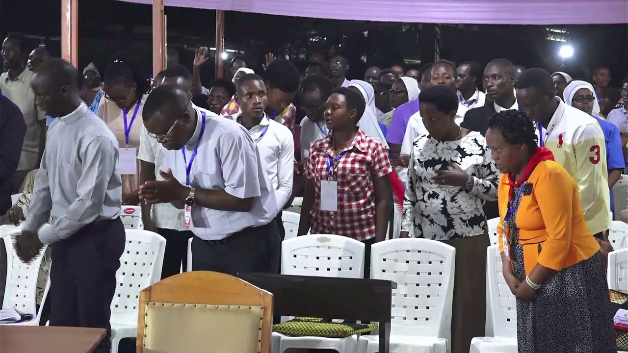 INDWI YO KUMENYESHA INKURU NZIZA: UMUSI UGIRA GATATU