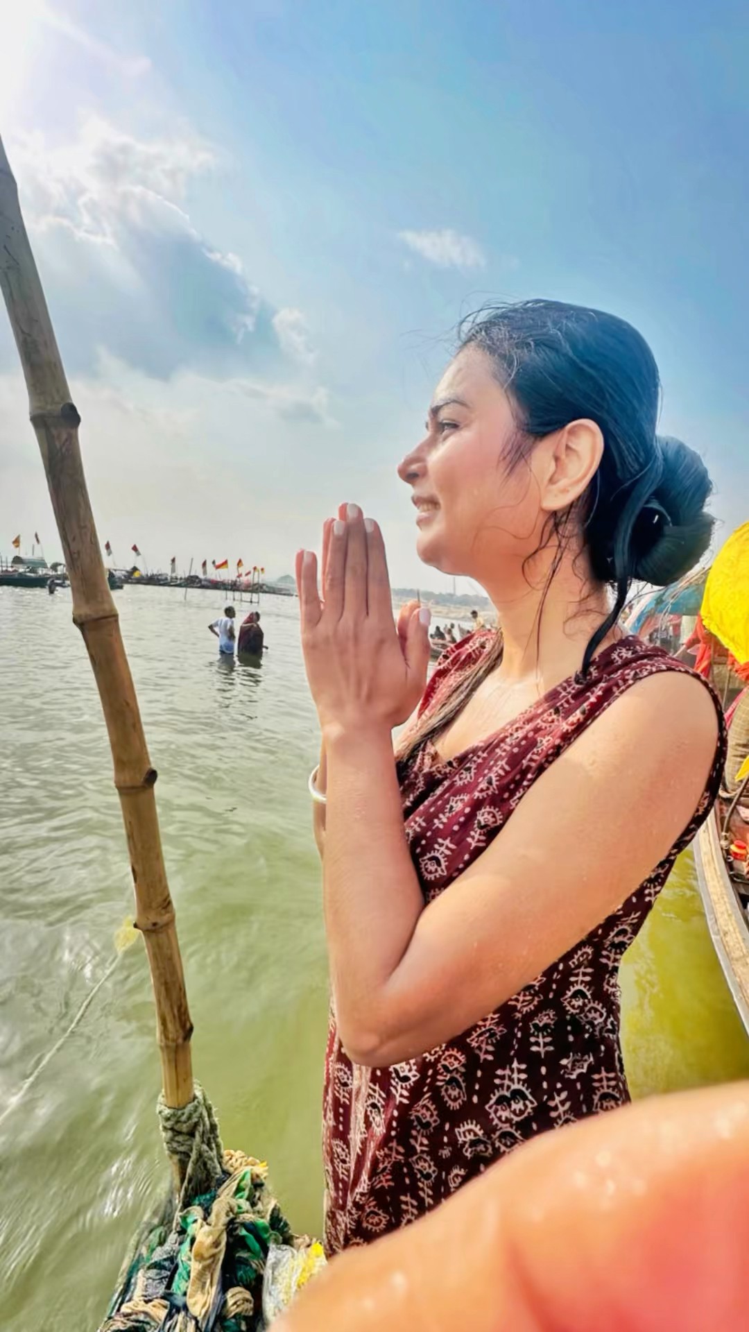 Mahakumbh Vlog 2025 ? #crafteraditi #mahakumbh2025 #vlog #shorts #prayagraj ​⁠@CrafterAditi