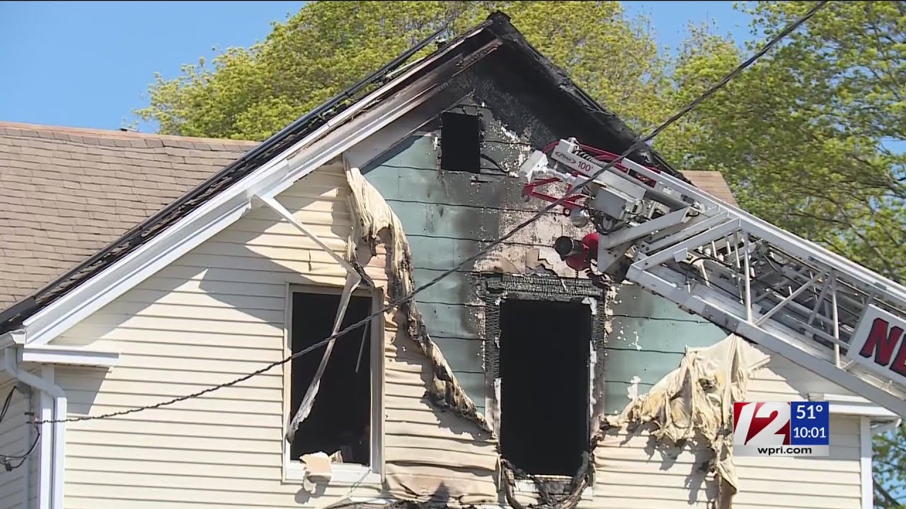 1 dead, 3 injured in New Bedford house fire - YouTube