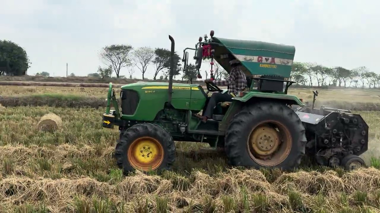 PADDY ROUND STRAW BALER | గడ్డి కట్టలు కట్టే యంత్రం | PADDY STRAW BUNDLE | PRR | Farm Land
