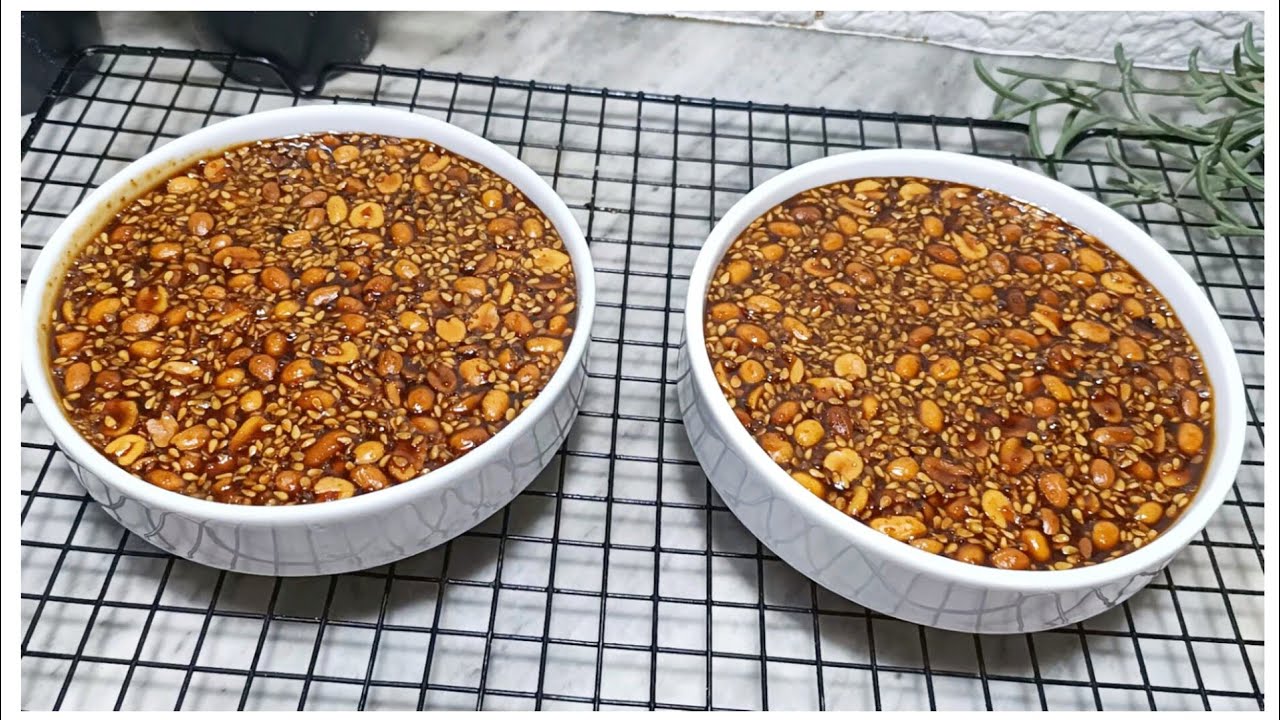 الحلبه المعقوده (المفتقه)بدون دقيق‼️ سهله 10دقايق هتحضربها على أصولها‼️