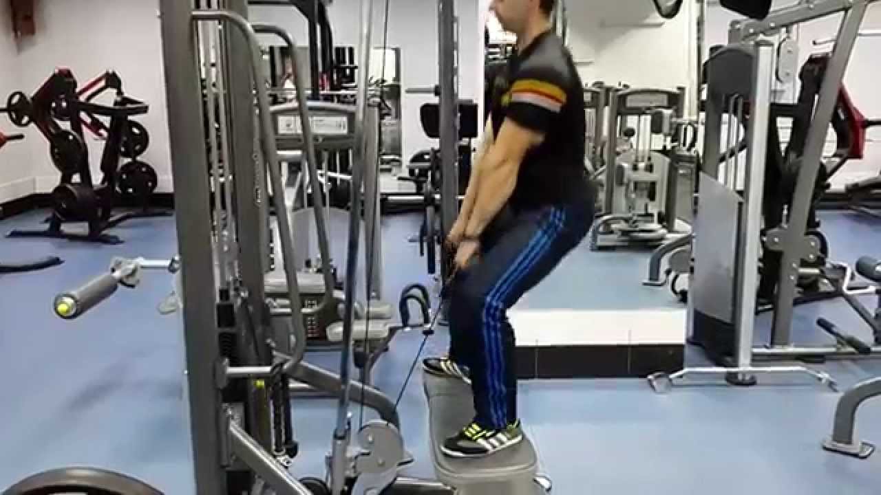 Становая тяга в стиле сумо в кроссовере - YouTube