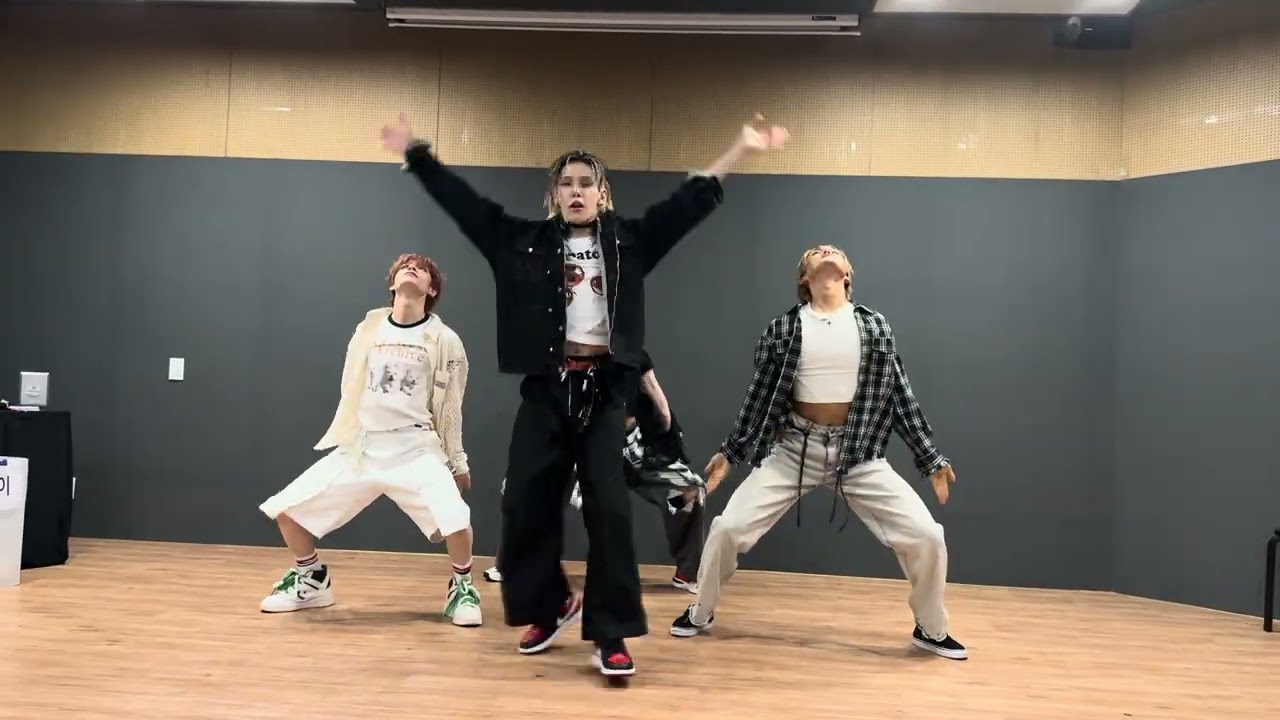 xlov 1&only fansign stage 250803 엑스러브 팬싸 무대 직캠 