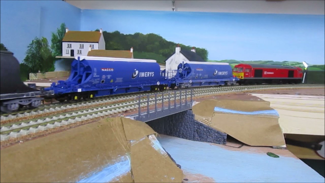 BUTE ROAD No 22 Running Session, Andy Peters World of Model Railways,