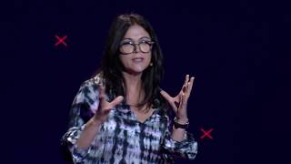 ¿Se puede vivir al margen de la política? | Silvina Brussino | TEDxCordoba