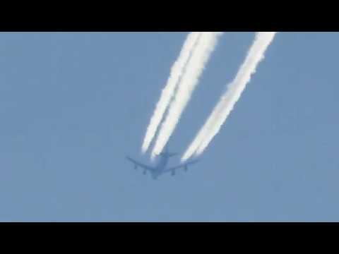 Boeing 747 flying at 40,000 feet hqdefault