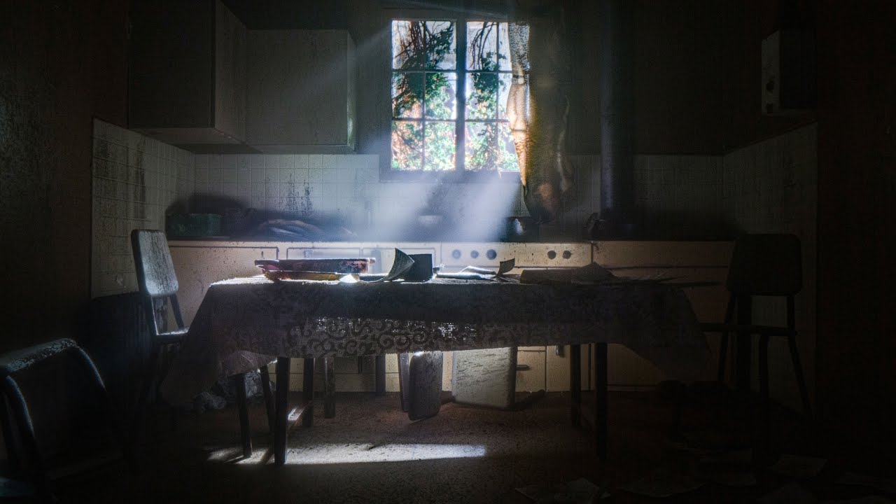 Making a Miniature Abandoned Kitchen | How I Film my Miniatures