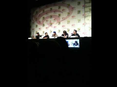 Zachary Levi discusses Nathan Fillion at the "Chuc...