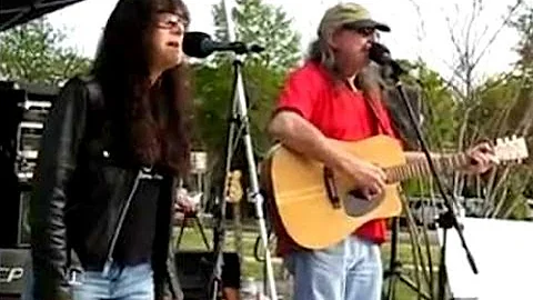 Meet veteran musicians Vaughn Deel and Sueanne Doyer