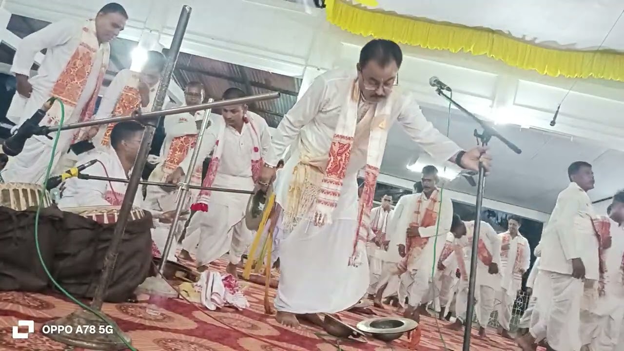 মিলিজুলি নাম দল টোকৰাপাৰা আগিয়া।  Ph 7896949476,