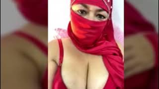 Pretty Curvy Lesbian Muslim Girl Gives Up Her Conservative Habits To Seduce Her & Enjoy His BWC