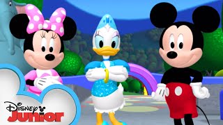Daisy's Talent Show 🌟 | Mickey Mornings | Mickey Mouse Clubhouse | @disneyjunior