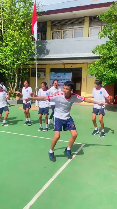 Goyang tabola bale SMP 4 Ambon Viral