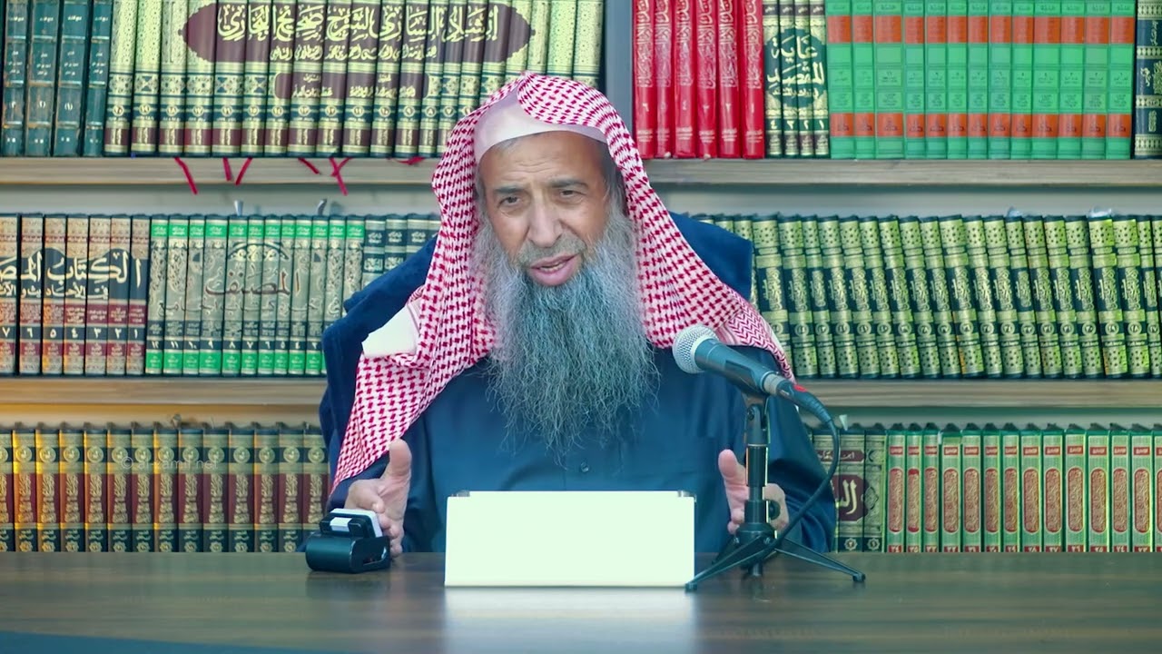 ما حكم السفر للسياحة والترفيه لمن يسكن بجوار المسجد؟