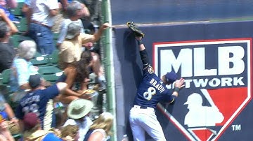 STL@MIL: Braun runs, leaps for catch at the wall