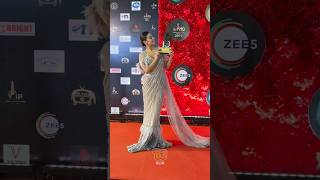 Isha Malviya Graces The Event As She Arrives At Red Carpet With The Award 🤍#buzzzookatv #ishamalviya