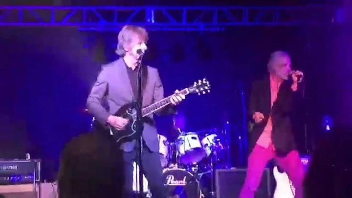 Suffragette City (Live) ~ David Uosikkinen's In Th...