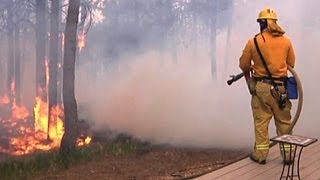 Record-breaking wildfire continues to burn in Colorado