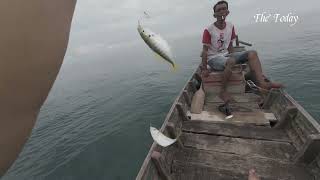 Firstly, fishing on the sea Hard tug is very stressful