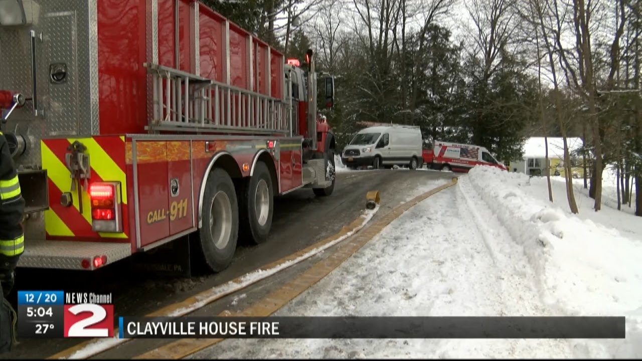 Neighbor rescues woman from house fire - YouTube