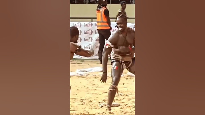 Siteu Papa Sow  MOMENT COMEDIE DURENT LE COMBAT💪 #siteu #luttesénégalaise #sports #siteu 😂🤣🤣🤣