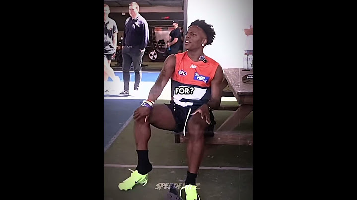 IShowspeed races pro Australian Footballer…⚡️🤯 #ishowspeed